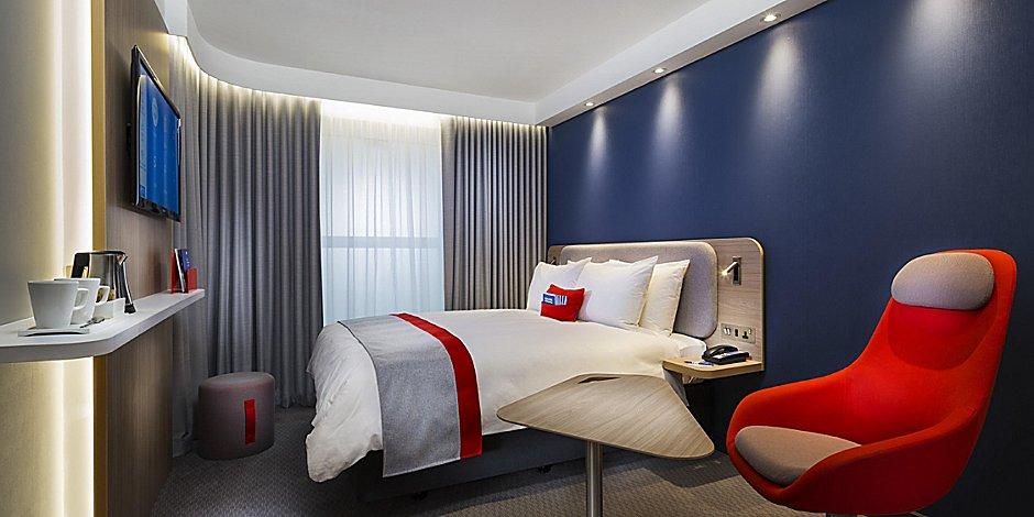 Holiday Inn Express Cambridge West - Cambourne By Ihg מראה חיצוני תמונה